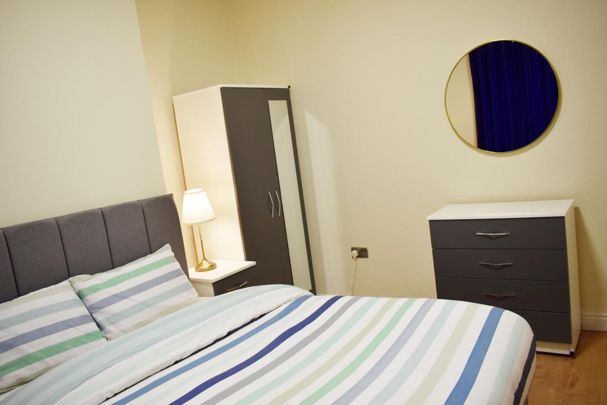 Birmingham City Centre Bedroom, Parking, Wifi, Kitchen, Living Room Екстер'єр фото